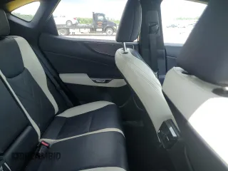 2023 Lexus NX 350 Luxury z VIN 2T2HGCEZXPC027533, wystawiony jako Copart lot #54949765 z przebiegiem Nie podano mil oraz Szkody całkowita. Historia ofert i sprzedaży dostępna na DreamBid. Obrazek 10.