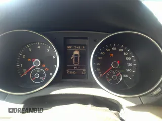 2013 Volkswagen Golf w/Conv & Sunroof с VIN WVWBB7AJ3DW005005, выставлен на аукционе IAAI как лот 41215029 с пробегом 132 922 миль миль и . История ставок и продаж доступна на DreamBid. Изображение 6.