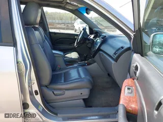 2006 Acura MDX with VIN 2HNYD18266H523475, listed as a IAAI auction lot 41959295 with 170,602 mi miles. Bid and sale history available at carsss.com. Image 5.