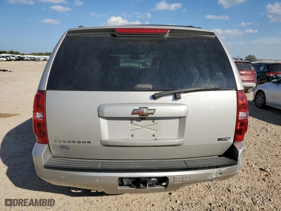 2009 Chevrolet Suburban LT w/2LT with VIN 1GNFC26039R289296, listed as a Copart auction lot 80672484 with 0 mi miles and Salvage Title. Bid and sale history available at carsss.com. Image 6.