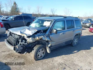 2016 Jeep Patriot Sport with VIN 1C4NJRBB1GD719198, listed as a IAAI auction lot 41987326 with 155,886 mi miles and . Bid and sale history available at carsss.com. Image 2.