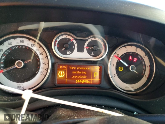 2014 FIAT 500L Lounge with VIN ZFBCFACH9EZ006050, listed as a Copart auction lot 83713724 with 144,849 mi miles and Salvage Title. Bid and sale history available at carsss.com. Image 9.