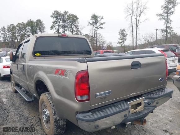 2005 Ford Super Duty F-250 XL with VIN 1FTSW21P45EB65980, listed as a IAAI auction lot 41554238 with 275,000 mi miles. Bid and sale history available at carsss.com. Image 14.
