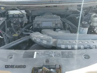 2005 Ford F-150 XLT z VIN 1FTPX14585FA82196, wystawiony jako IAAI lot #42771610 z przebiegiem Nie podano mil oraz . Historia ofert i sprzedaży dostępna na DreamBid. Obrazek 16.