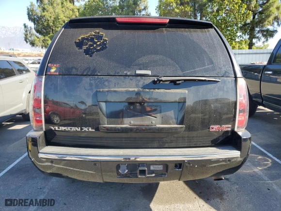 2007 GMC Yukon XL Denali with VIN 1GKFK66897J382915, listed as a Copart auction lot 68581964 with 0 mi miles and Non Repairable. Bid and sale history available at carsss.com. Image 6.