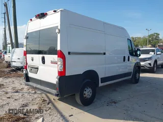 2019 Ram ProMaster Cargo with VIN 3C6TRVCG7KE502322, listed as a IAAI auction lot 41863824 with 355,881 mi miles and . Bid and sale history available at DreamBid. Image 4.
