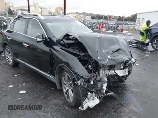 2017 Infiniti QX50 with VIN JN1BJ0RPXHM385063, listed as a IAAI auction lot 38343620 with 83,940 mi miles. Bid and sale history available at carsss.com. Image 1.
