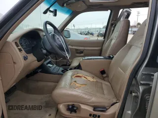 2000 Mercury Mountaineer z VIN 4M2ZU86P2YUJ46221, wystawiony jako Copart lot #44038325 z przebiegiem 103 093 mil mil oraz Szkoda całkowita • Salvage title. Historia ofert i sprzedaży dostępna na DreamBid. Obrazek 7.