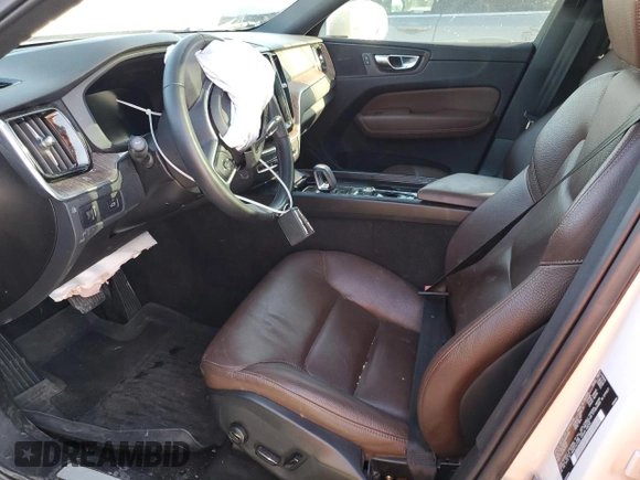 2022 Volvo XC60 Momentum z VIN YV4L12DK0N1944994, wystawiony jako Copart lot #85899774 z przebiegiem 95 461 mil mil oraz Szkoda całkowita • Salvage title. Historia ofert i sprzedaży dostępna na DreamBid. Obrazek 7.