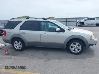 2007 Ford Freestyle SEL с VIN 1FMDK02147GA12764, выставлен на аукционе IAAI как лот 42687525 с пробегом 210 700 миль миль и . История ставок и продаж доступна на DreamBid. Изображение 13.