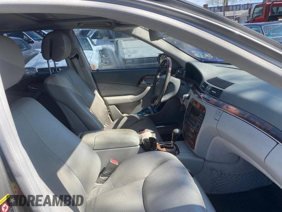 2005 Mercedes-Benz S-Class 5.0L with VIN WDBNG75J35A460118, listed as a Copart auction lot 54772525 with 99,846 mi miles and Salvage Title. Bid and sale history available at carsss.com. Image 5.