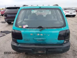 2001 Subaru Forester L with VIN JF1SF63551H762136, listed as a IAAI auction lot 40521706 with 0 mi miles. Bid and sale history available at carsss.com. Image 16.