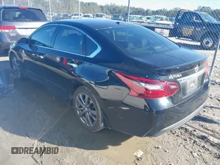 2018 Nissan Altima 2.5 SR with VIN 1N4AL3AP7JC273693, listed as a IAAI auction lot 40902166 with 130,648 mi miles. Bid and sale history available at carsss.com. Image 3.