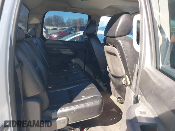 2008 GMC Sierra 1500 SLE1 z VIN 3GTEC13J48G183191, wystawiony jako IAAI lot #41400811 z przebiegiem 249 798 mil mil oraz . Historia ofert i sprzedaży dostępna na DreamBid. Obrazek 8.