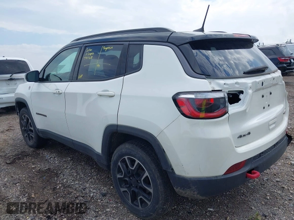 2019 Jeep Compass Trailhawk z VIN 3C4NJDDB3KT760631, wystawiony jako IAAI lot #42681139 z przebiegiem 71 128 mil mil oraz . Historia ofert i sprzedaży dostępna na DreamBid. Obrazek 3.