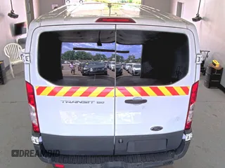 2017 Ford Transit с VIN 1FTYE1YM8HKA28386, выставлен на аукционе IAAI как лот 42774164 с пробегом 224 557 миль миль и . История ставок и продаж доступна на DreamBid. Изображение 29.