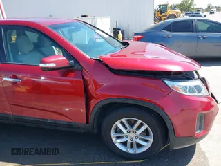 2015 Kia Sorento LX with VIN 5XYKT3A62FG592895, listed as a IAAI auction lot 41968561 with 99,761 mi miles. Bid and sale history available at carsss.com. Image 19.