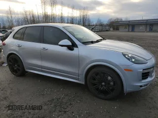 2016 Porsche Cayenne Turbo z VIN WP1AC2A22GLA88192, wystawiony jako Copart lot #86854034 z przebiegiem 42 288 mil mil oraz Szkoda całkowita • Salvage title. Historia ofert i sprzedaży dostępna na DreamBid. Obrazek 4.