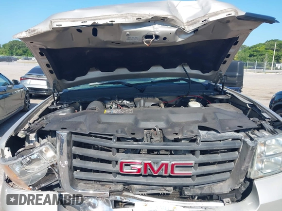 2007 GMC Sierra 2500HD SLT z VIN 1GTHK29667E565320, wystawiony jako IAAI lot #42128165 z przebiegiem 210 268 mil mil oraz . Historia ofert i sprzedaży dostępna na DreamBid. Obrazek 10.