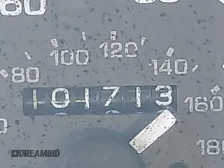 1996 Mazda MX-5 Miata z VIN JM1NA3533T0716564, wystawiony jako IAAI lot #42191052 z przebiegiem 101 713 mil mil oraz . Historia ofert i sprzedaży dostępna na DreamBid. Obrazek 15.