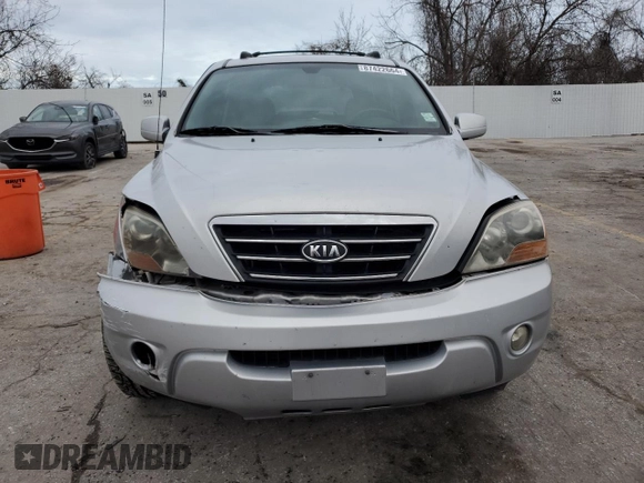 2007 Kia Sorento LX z VIN KNDJC736575715504, wystawiony jako Copart lot #87422664 z przebiegiem 223 225 mil mil oraz Szkoda całkowita • Salvage title. Historia ofert i sprzedaży dostępna na DreamBid. Obrazek 5.