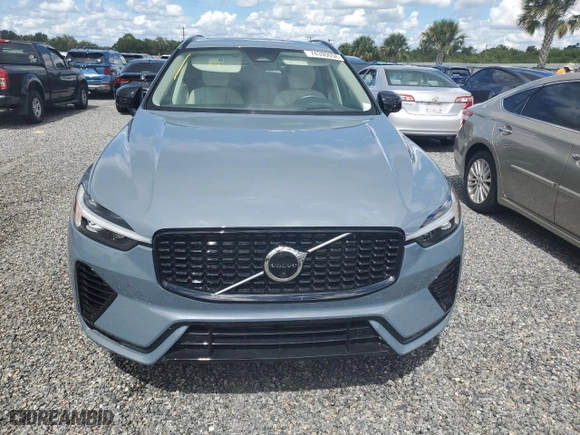 2023 Volvo XC60 Recharge Plug-In Hybrid Ultimate Dark Theme with VIN YV4H60DM5P1272673, listed as a Copart auction lot 74390694 with 0 mi miles and Non Repairable. Bid and sale history available at carsss.com. Image 5.