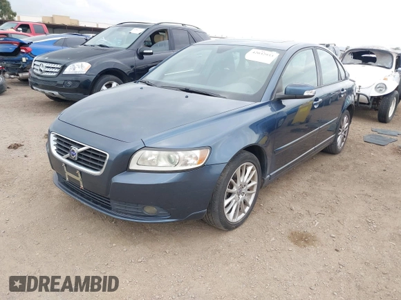 2009 Volvo S40 2.4L с VIN YV1MS382292445158, выставлен на аукционе IAAI как лот 42032933 с пробегом 129 025 миль миль и . История ставок и продаж доступна на DreamBid. Изображение 2.
