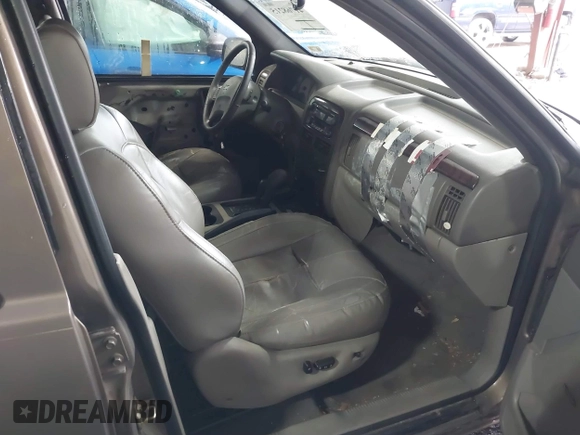 2001 Jeep Grand Cherokee Limited with VIN 1J4GW58N51C581743, listed as a IAAI auction lot 41768215 with 195,862 mi miles. Bid and sale history available at carsss.com. Image 5.