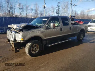 2004 Ford F-350 XL z VIN 1FTSW31P74EB59689, wystawiony jako Copart lot #87101184 z przebiegiem 240 134 mil mil oraz Szkoda całkowita • Salvage title. Historia ofert i sprzedaży dostępna na DreamBid. Obrazek 1.