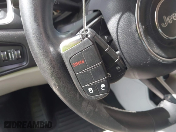 2018 Jeep Renegade Latitude with VIN ZACCJABB9JPH58087, listed as a IAAI auction lot 42109926 with 126,109 mi miles and . Bid and sale history available at DreamBid. Image 11.