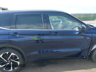 2024 Mitsubishi Outlander SEL z VIN JA4J4WA88RZ018247, wystawiony jako IAAI lot #40377423 z przebiegiem 9 558 mil mil oraz . Historia ofert i sprzedaży dostępna na DreamBid. Obrazek 13.