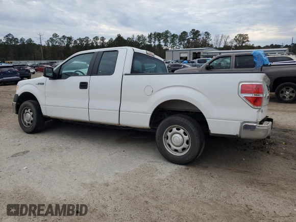 2014 Ford F-150 XL with VIN 1FTFX1CF7EFA77769, listed as a Copart auction lot 84020434 with 284,747 mi miles and Salvage Title. Bid and sale history available at carsss.com. Image 2.