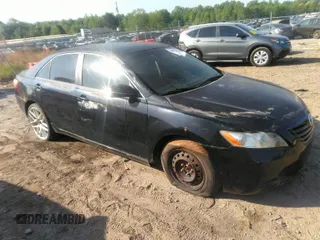 2009 Toyota Camry with VIN 4T1BE46K29U893946, listed as a IAAI auction lot 42072640 with 139,804 mi miles. Bid and sale history available at carsss.com. Image 1.