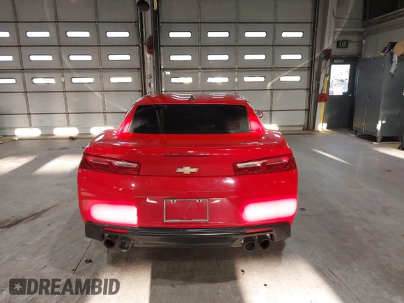 2018 Chevrolet Camaro 1LT z VIN 1G1FB1RS1J0110368, wystawiony jako IAAI lot #41972917 z przebiegiem 104 105 mil mil oraz . Historia ofert i sprzedaży dostępna na DreamBid. Obrazek 16.