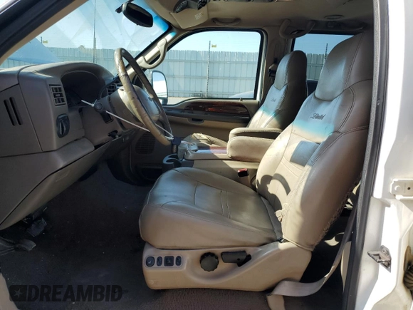 2000 Ford Excursion Limited с VIN 1FMNU43SXYED53743, выставлен на аукционе Copart как лот 59313845 с пробегом 391 409 миль миль и Списание • Salvage title. История ставок и продаж доступна на DreamBid. Изображение 7.