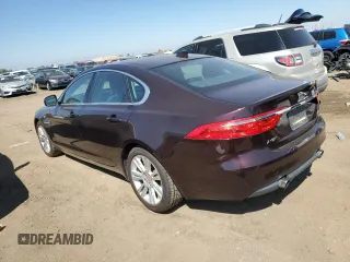 2016 Jaguar XF 35t Premium with VIN SAJBD4BV1GCY09868, listed as a Copart auction lot 70508964 with 111,918 mi miles and Clean Title. Bid and sale history available at carsss.com. Image 2.