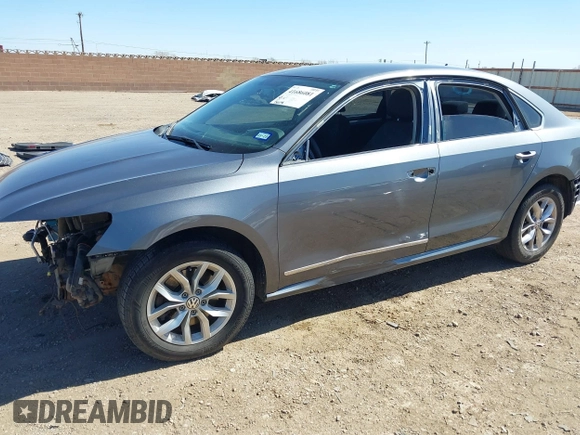 2017 Volkswagen Passat S z VIN 1VWAT7A39HC071640, wystawiony jako IAAI lot #41686081 z przebiegiem 136 638 mil mil oraz . Historia ofert i sprzedaży dostępna na DreamBid. Obrazek 6.