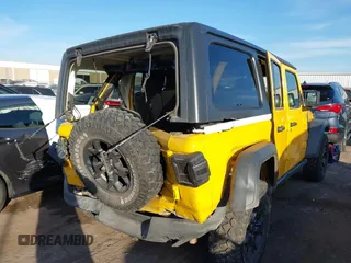2021 Jeep Wrangler Unlimited Sport S z VIN 1C4HJXDN6MW597477, wystawiony jako IAAI lot #41089112 z przebiegiem 82 315 mil mil oraz . Historia ofert i sprzedaży dostępna na DreamBid. Obrazek 6.