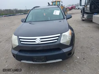 2008 Suzuki XL7 Luxury with VIN 2S3DA417786120691, listed as a IAAI auction lot 41971102 with 199,206 mi miles. Bid and sale history available at carsss.com. Image 12.