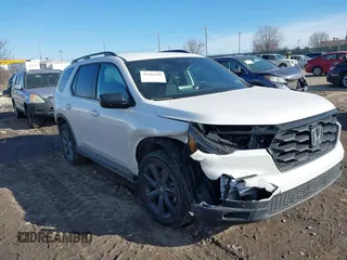 2025 Honda Pilot Sport z VIN 5FNYG1H30SB048301, wystawiony jako IAAI lot #41458850 z przebiegiem 3 392 mil mil oraz . Historia ofert i sprzedaży dostępna na DreamBid. Obrazek 1.
