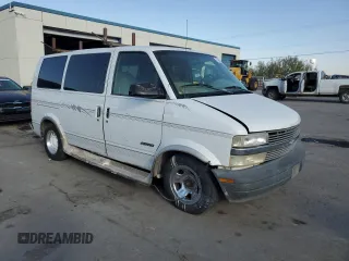 2000 Chevrolet Astro Cargo w/YF7 with VIN 1GBDM19W8YB142121, listed as a Copart auction lot 75484534 with 199,930 mi miles and Salvage Title. Bid and sale history available at carsss.com. Image 4.