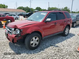 2010 Ford Escape XLT z VIN 1FMCU9DG6AKB42741, wystawiony jako Copart lot #59335955 z przebiegiem 100 233 mil mil oraz Szkoda całkowita • Salvage title. Historia ofert i sprzedaży dostępna na DreamBid. Obrazek 1.