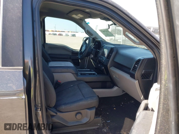 2019 Ford F-150 XL z VIN 1FTEW1CP4KKF07493, wystawiony jako IAAI lot #42333027 z przebiegiem 120 789 mil mil oraz . Historia ofert i sprzedaży dostępna na DreamBid. Obrazek 5.