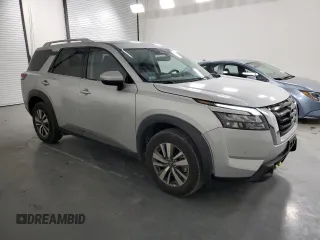 2025 Nissan Pathfinder SL z VIN 5N1DR3CC2SC228707, wystawiony jako Copart lot #58563525 z przebiegiem 5915 mil mil oraz Tytuł czysty. Historia ofert i sprzedaży dostępna na DreamBid. Obrazek 4.