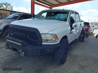 2018 Ram 2500 Tradesman with VIN 3C6UR5CL0JG121853, listed as a IAAI auction lot 41698434 with 61,443 mi miles. Bid and sale history available at carsss.com. Image 18.