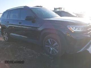 2023 Volkswagen Atlas SE z VIN 1V2DP2CA5PC556082, wystawiony jako IAAI lot #41072963 z przebiegiem 31 670 mil mil oraz . Historia ofert i sprzedaży dostępna na DreamBid. Obrazek 14.