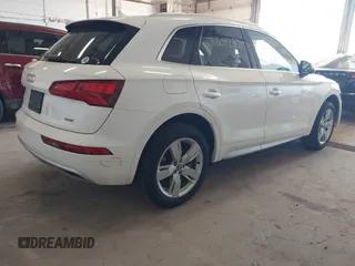 2019 Audi Q5 Premium z VIN WA1ANAFY3K2131756, wystawiony jako IAAI lot #42042739 z przebiegiem 76 332 mil mil oraz . Historia ofert i sprzedaży dostępna na DreamBid. Obrazek 4.