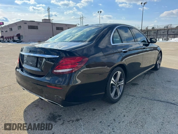 2020 Mercedes-Benz E-Class E 350 with VIN WDDZF8DB1LA732898, listed as a Copart auction lot 42873285 with 147,339 mi miles and Clean Title. Bid and sale history available at carsss.com. Image 4.
