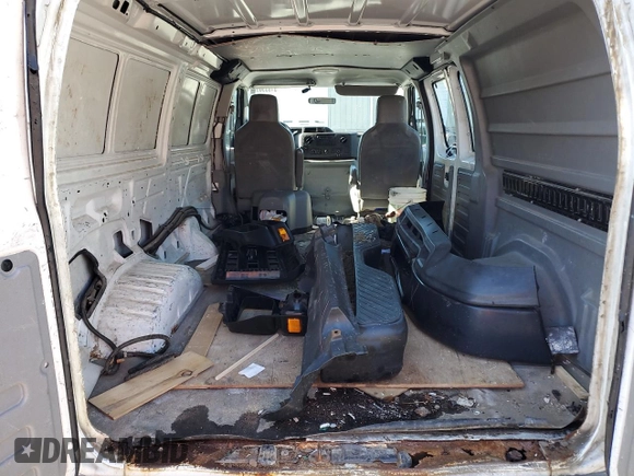 2009 Ford Econoline Cargo Commercial z VIN 1FTNE14W39DA39568, wystawiony jako Copart lot #51933035 z przebiegiem 129 590 mil mil oraz Szkoda całkowita • Salvage title. Historia ofert i sprzedaży dostępna na DreamBid. Obrazek 10.