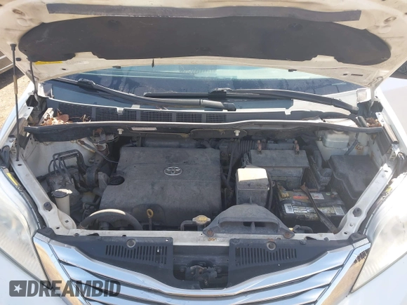 2011 Toyota Sienna XLE with VIN 5TDDK3DC4BS013416, listed as a IAAI auction lot 41933299 with 170,479 mi miles and . Bid and sale history available at DreamBid. Image 10.